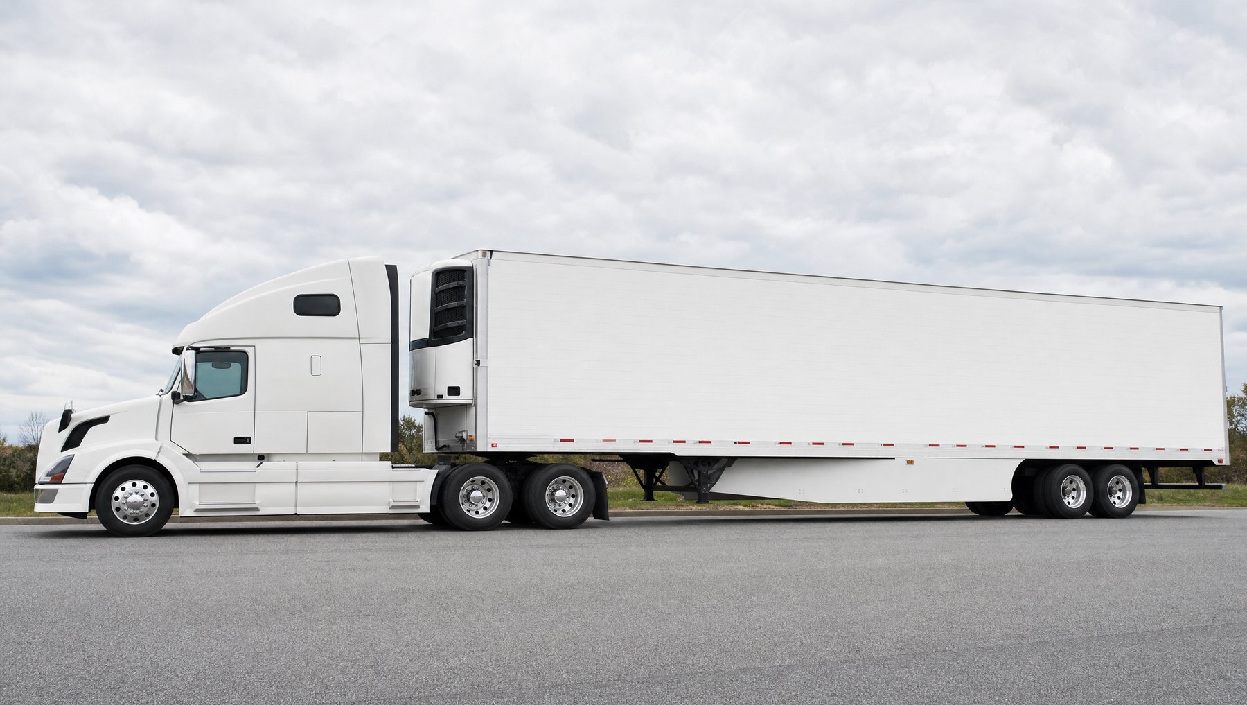 ASE North Logistics refrigerated trailer in side profile